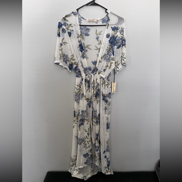 Liberty Love Other - Brand New With Tags Liberty Love Floral Print Kimono Size Large